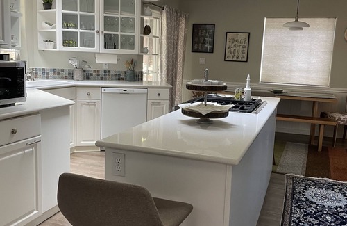 West Haven-Sylvan Cottage | A Woodland Cottage in suburban Portland