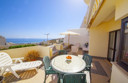 Porto de Mos Apartment | A08 - Magnolia Sea View Apartment