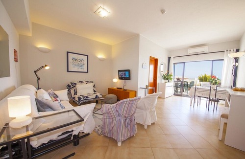 Porto de Mos Apartment | A08 - Magnolia Sea View Apartment
