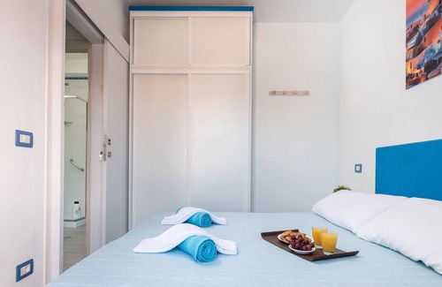 Los Abrigos House | A1 Authentic Guest House Room