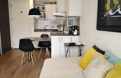 Las Rejas House | A10 Nice apartment up to 3 pax, metro at the door