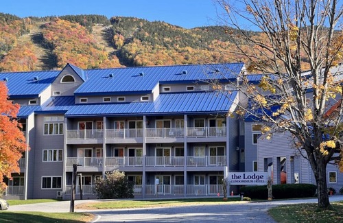 Lincoln Condo | A113 · Relaxing resort Getaway w/Pool & HotTub studio apt
