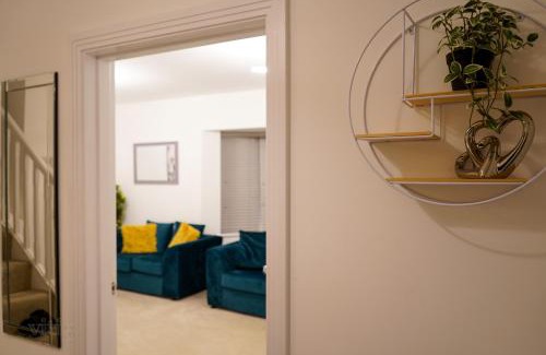 Peterborough Apartment | A1M Hampton Height New Entire 4bed House PE7 8SN