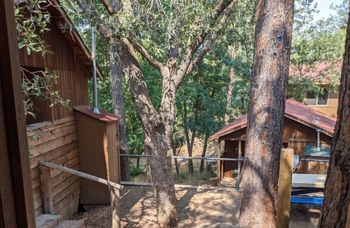 Prescott Cabin | A2 Wildlife Viewing Glamping Cabin Restaurants