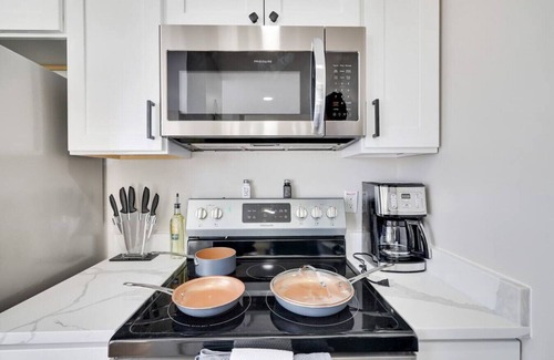 Allentown Apartment | A202 · Urban Oasis – Free Parking Included