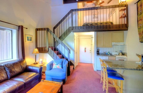 Yosemite West Condo | (A207) Loft Condominiums