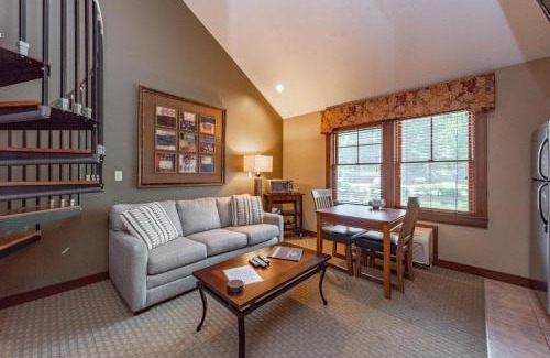 Thayerville Apartment | A314 Studio & Loft Standard View