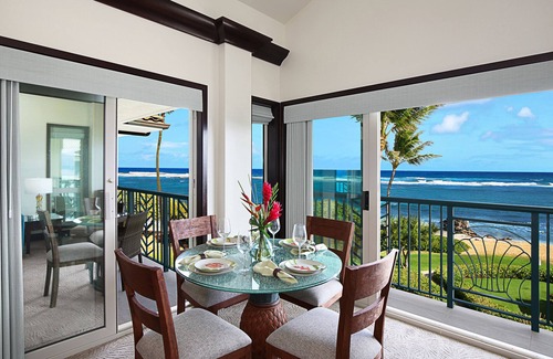 Wailua Condo | A402 - Corner Oceanfront Penthouse Suite - Amazing Pool, Lazy River, Beach & AC!