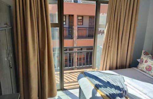Westdene Apartment | A47 self catering apartment inside Bains Lodge