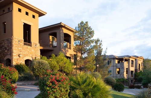 St. George Apartment | A7-Sierra Sky-Ground Floor 3-bedroom Hillside View