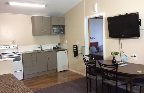 Picton Hotel | AAA Marlin Motel