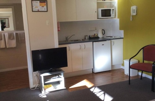 Picton Hotel | AAA Marlin Motel