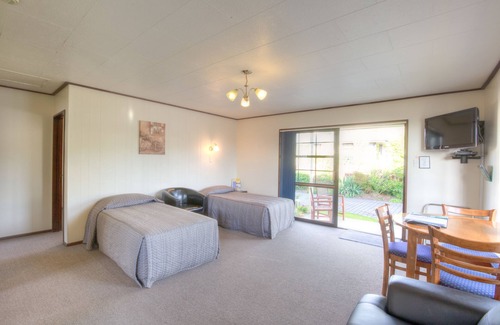 Oamaru Hotel | AAA Thames Court Motel