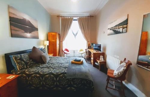 Dundee House | aabAlree Guest House