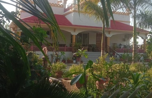 Gandhinagar House | Aaranya Bliss
