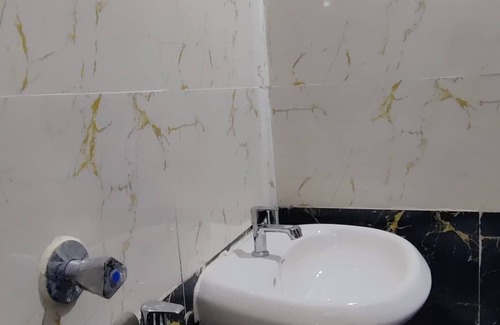 Madhurawada Hotel | Aariv Home Stay
