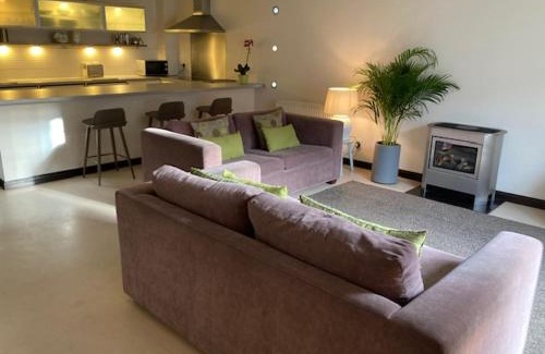 Bilston Apartment | Aaron Glen Apartments