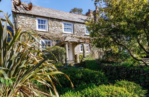 St Teath Cottage | AARON'S COTTAGE, pet friendly, character holiday cottage in St Teath