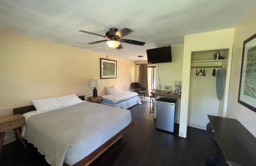 Keaukaha Hotel | Aaron’s cottage