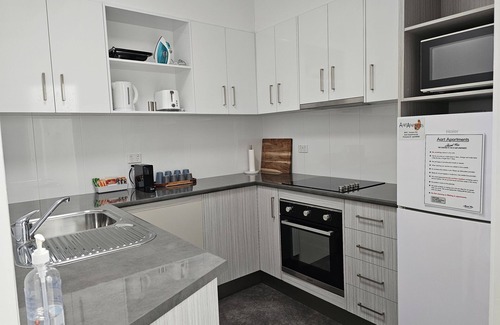 Port Lincoln Apartment | Aart Apartments Port Lincoln, Accommodation in the CBD, 100m from the beach.
