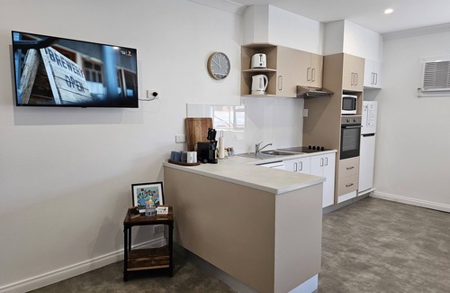 Port Lincoln Apartment | Aart Apartments Port Lincoln, Accommodation in the CBD, 100m from the beach.
