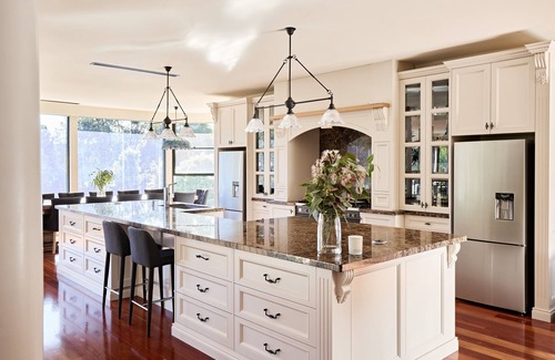 Ourimbah House | AASHIYANA - sleeps 19, brand new property