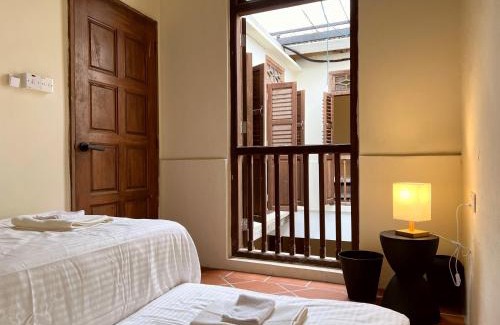 Historic George Town House | Aayu Stewart - Stewart Ln, George Town
