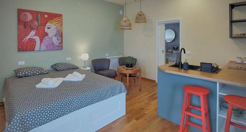 Komen Apartment | Abèl