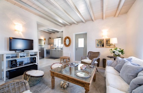 Naousa Villa | AB PRIVATE VILLA,private pool, sea view, 10min from Naoussa,