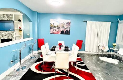 Northwest Edmonton House | AB5bed Spacious 5BR Home garage parking/sleeps16/Wifi