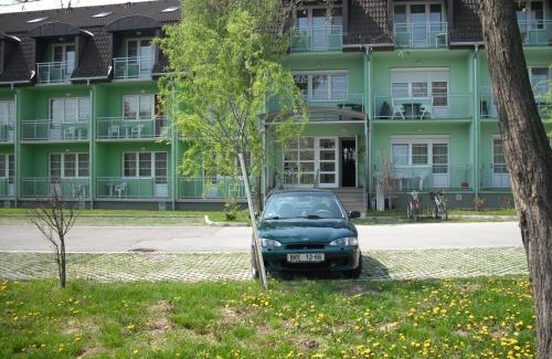 Sarvar Apartment | Aba és Andrea Apartmanok