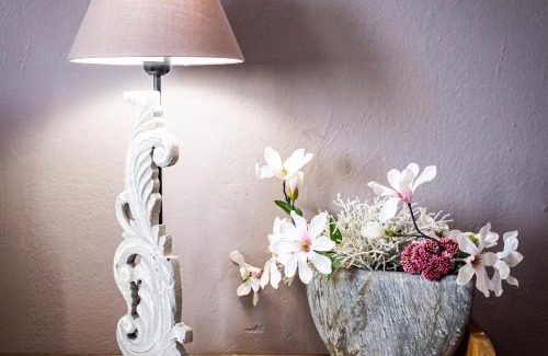 Roquemaure Bed & Breakfast | Abacard Home Chambre d'Hôtes adult only