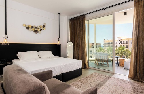 Ayia Napa Hotel | Abacus Suites
