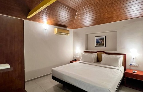 Chowara Resort | Abad Harmonia Ayurveda Beach Resort