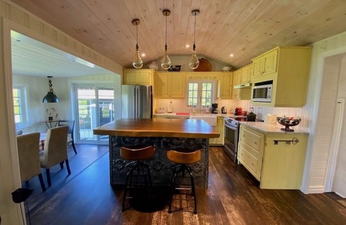 Lakefield Cottage | Abalone Cottage