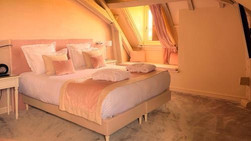 Les Sorinieres Hotel | Abbaye De Villeneuve
