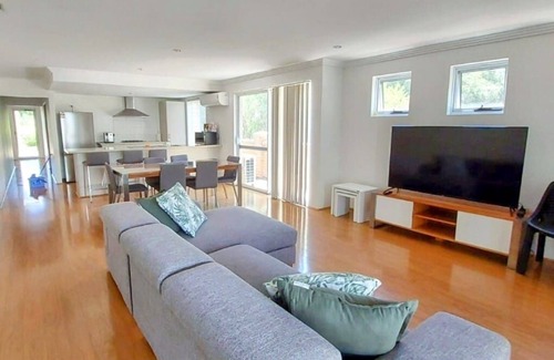 Abbey House | Abbey Beach House, family friendly retreat!