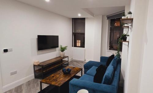 Reading City Centre Apartment | Abbey Corner by Nivaas 2-Located in the heart of the city centre-5 minute walk to train station-20 minutes to London via train