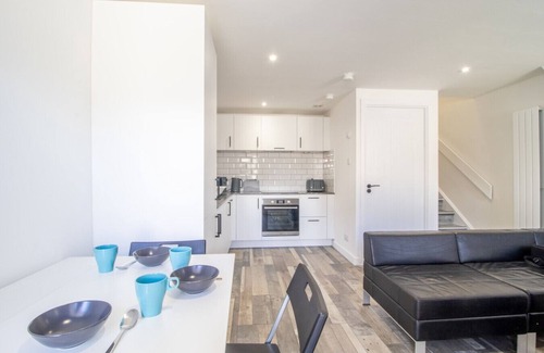 Paisley House | Abbey House Apartment B
