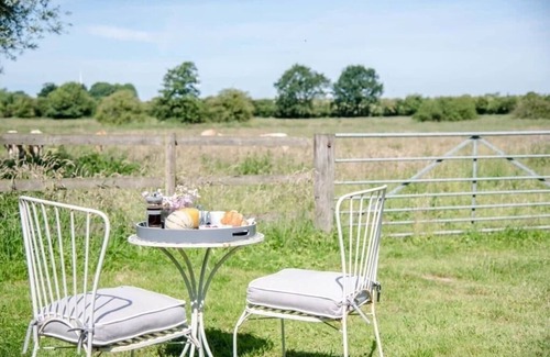 Eye Apartment | Abbey Shepherds Hut, Eye (Air Manage Suffolk)