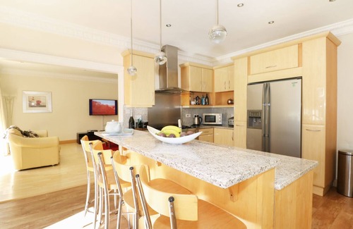 Netley Cottage | ABBOTS WOOD, pet friendly, luxury holiday cottage in Netley Abbey