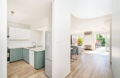 City Of Busselton House | Abby's Villa - 3BR | Pool | Tennis | Family