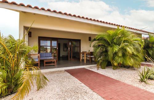 Julianadorp Cabin | ABC Lodges Curacao