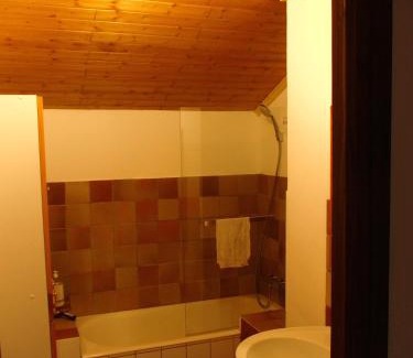 Marthod Bed & Breakfast | Abeille Saint Michel