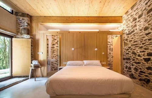 Sobrado House | Abeiro da loba, your house in the forest