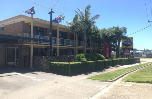 Lakes Entrance Hotel | Abel Tasman Waterfront Motel