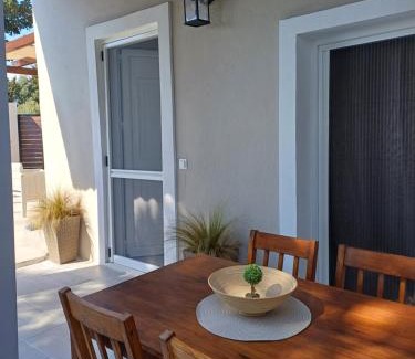 Paramonas House | Abelaki Holiday Home