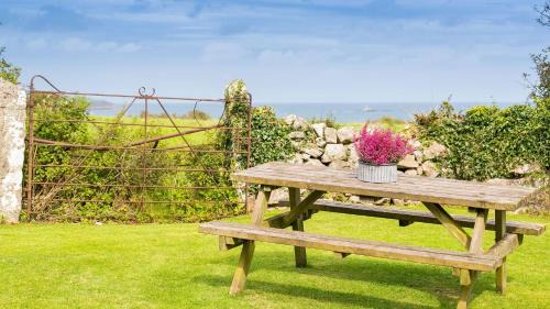Moelfre House | Aber