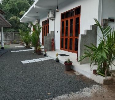 Mirissa House | Abi Inn