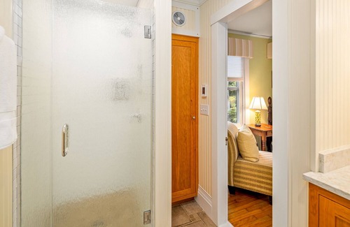 Camden Bed & Breakfast | Abigail's Inn